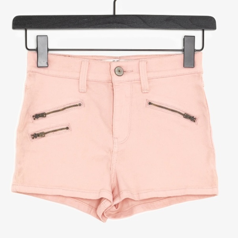 - Baby pink high waisted Abercrombie hot shorts zipper spring classic casual